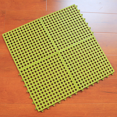 สวมแผ่นรองพื้นกันลื่นห้องน้ำ Anti Skid Floor Mat 30 × 30cm